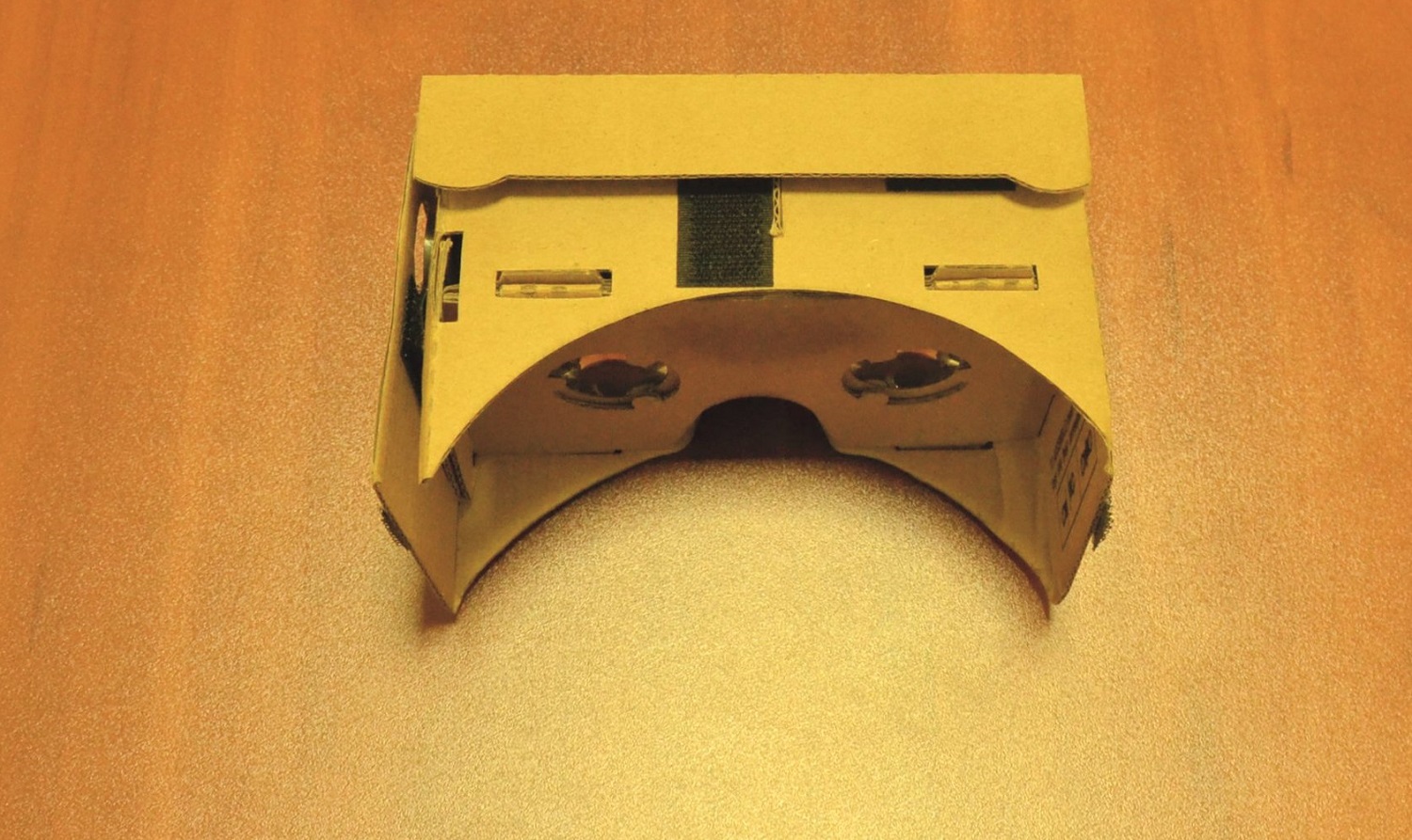 Google Cardboard - картонный шлем VR за 150 рублей